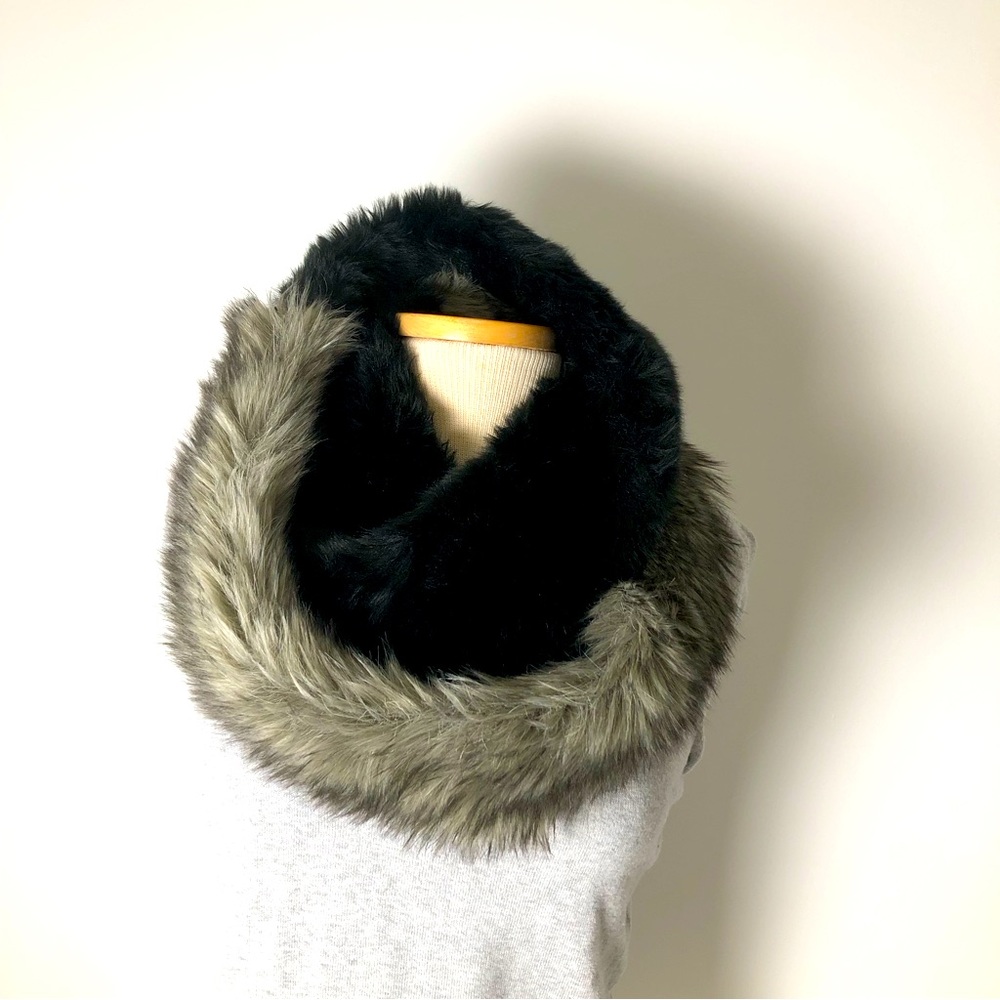 NEW Statement Faux Fur Scarf